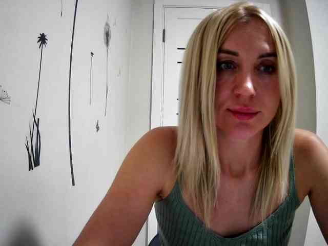 MarryEmm webcam