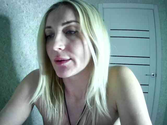 MarryEmm webcam