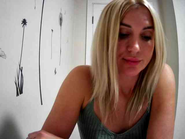 MarryEmm webcam
