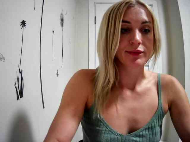 MarryEmm webcam