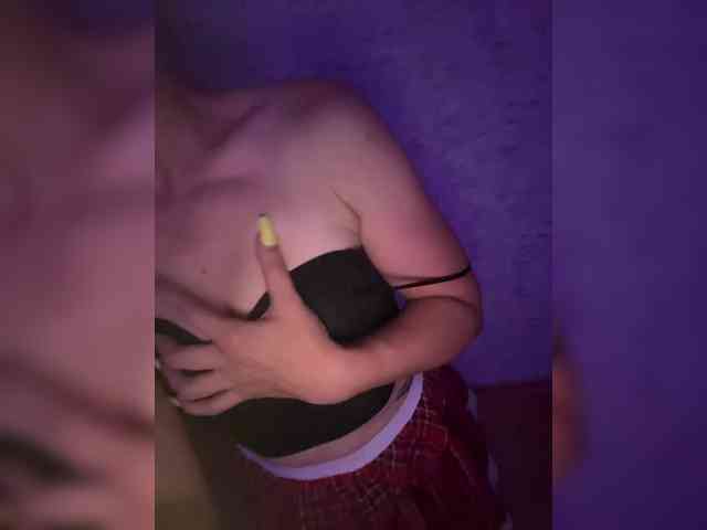 Alexis-30 webcam