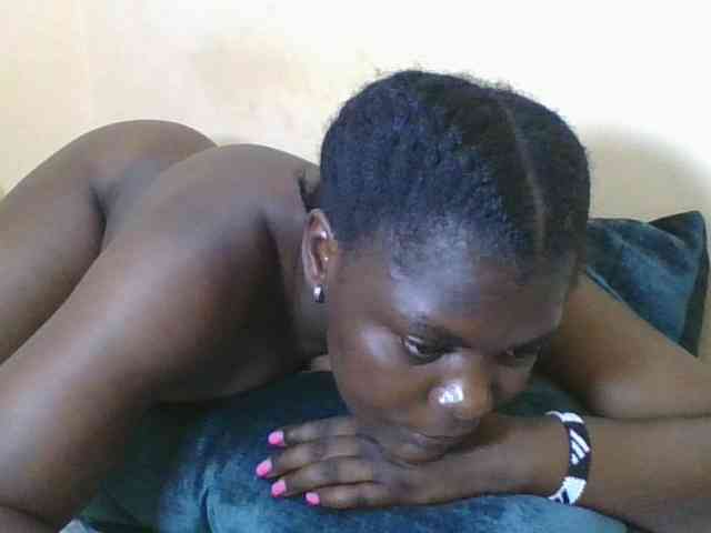 Sweetdarkskin webcam
