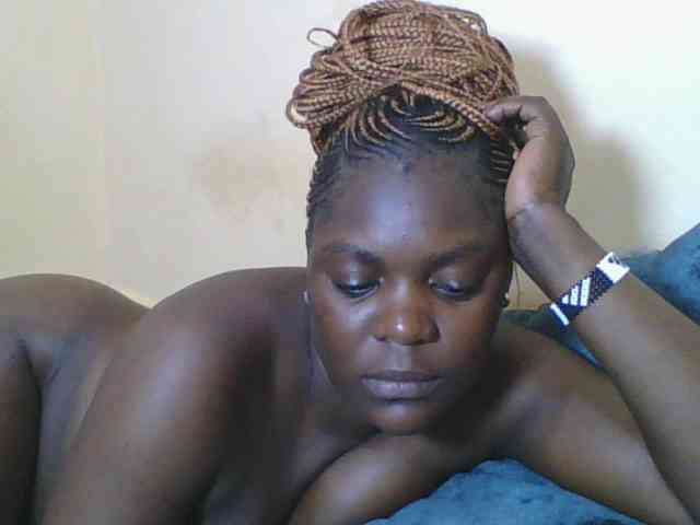 Sweetdarkskin webcam