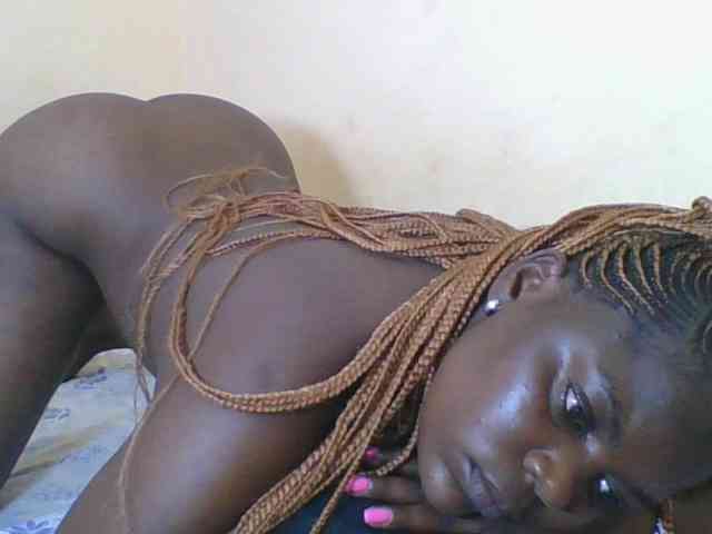 Sweetdarkskin webcam