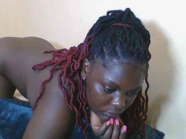 Sweetdarkskin webcam