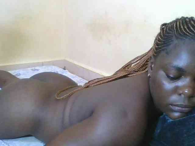 Sweetdarkskin webcam