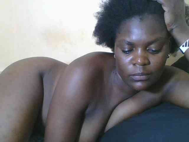 Sweetdarkskin webcam