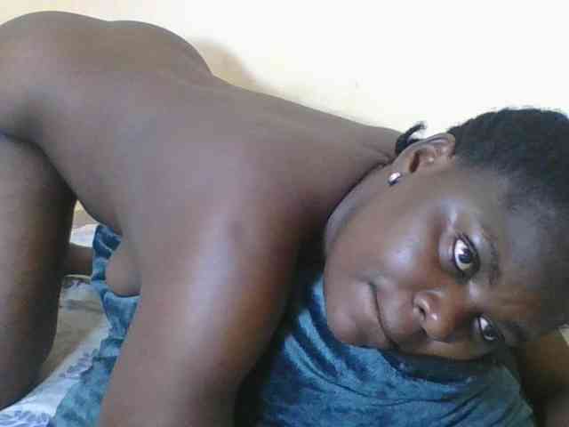 Sweetdarkskin webcam