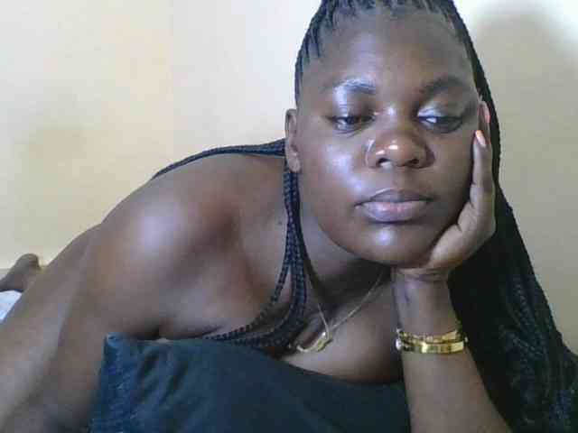 Sweetdarkskin webcam