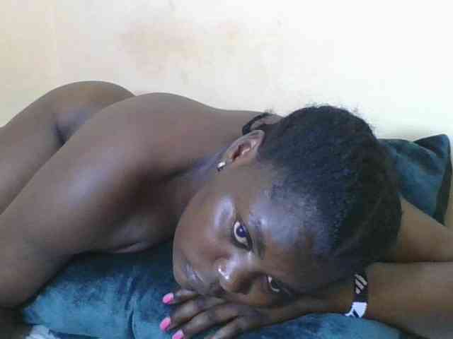 Sweetdarkskin webcam