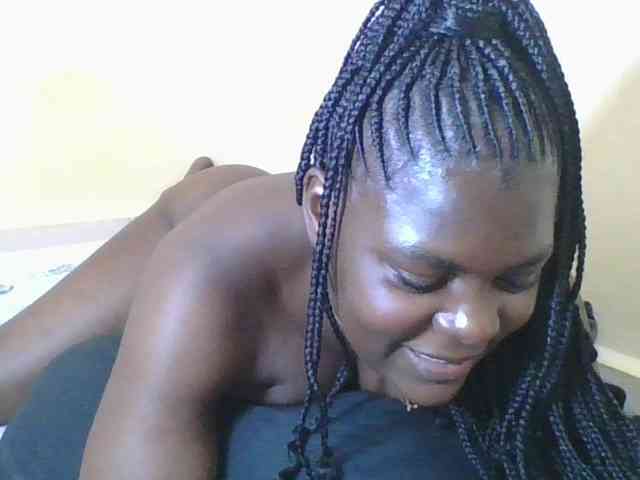 Sweetdarkskin webcam