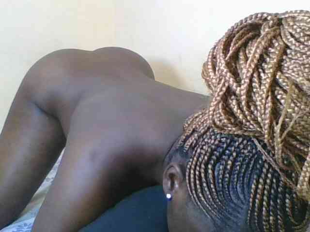 Sweetdarkskin webcam