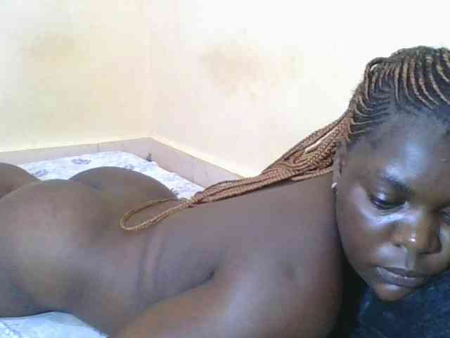 Sweetdarkskin webcam