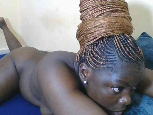 Sweetdarkskin webcam
