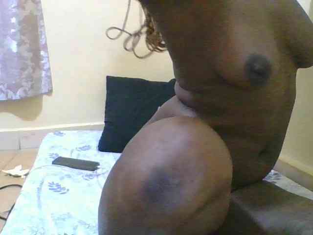 Sweetdarkskin webcam