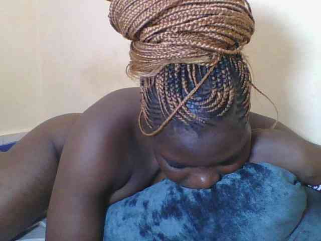 Sweetdarkskin webcam