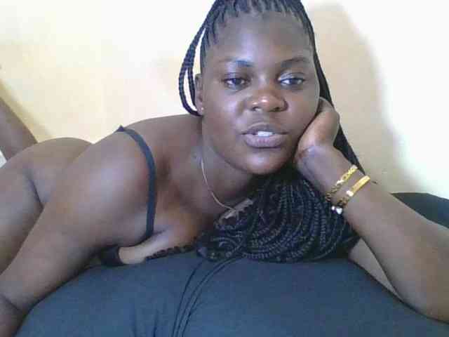Sweetdarkskin webcam
