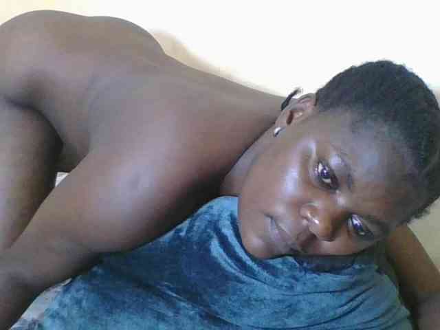 Sweetdarkskin webcam
