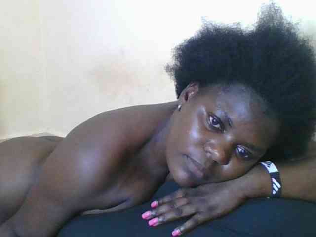 Sweetdarkskin webcam