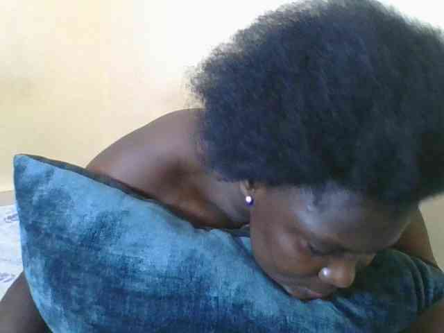 Sweetdarkskin webcam