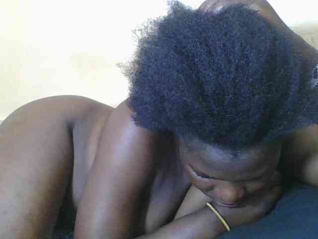Sweetdarkskin webcam