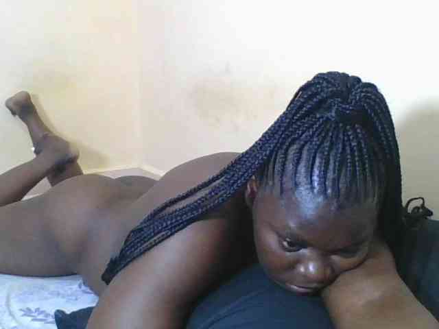 Sweetdarkskin webcam