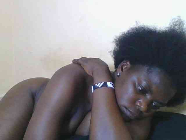 Sweetdarkskin webcam