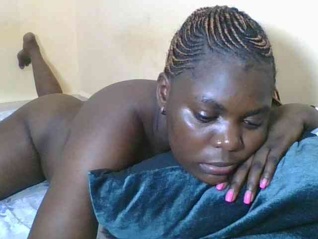 Sweetdarkskin webcam