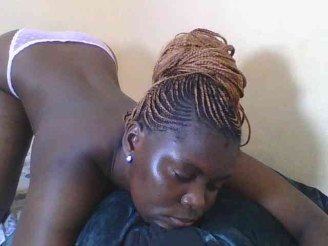 Sweetdarkskin webcam