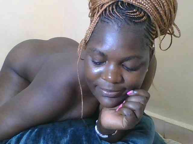Sweetdarkskin webcam
