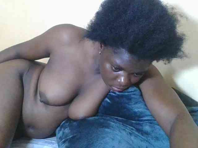 Sweetdarkskin webcam