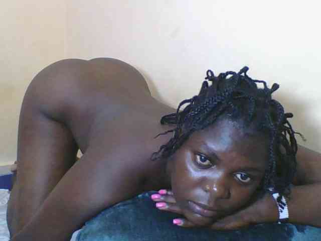 Sweetdarkskin webcam