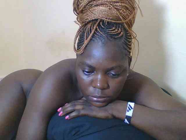 Sweetdarkskin webcam