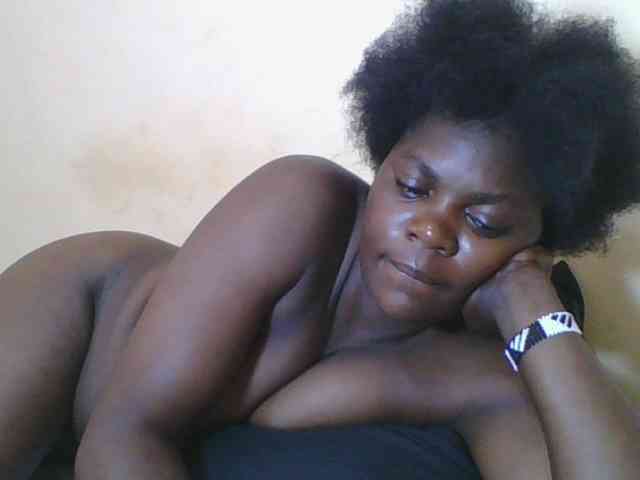 Sweetdarkskin webcam