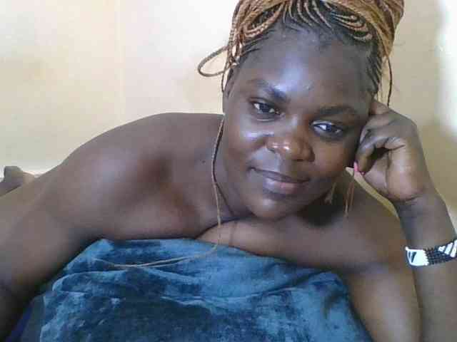 Sweetdarkskin webcam