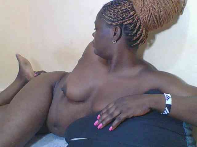 Sweetdarkskin webcam
