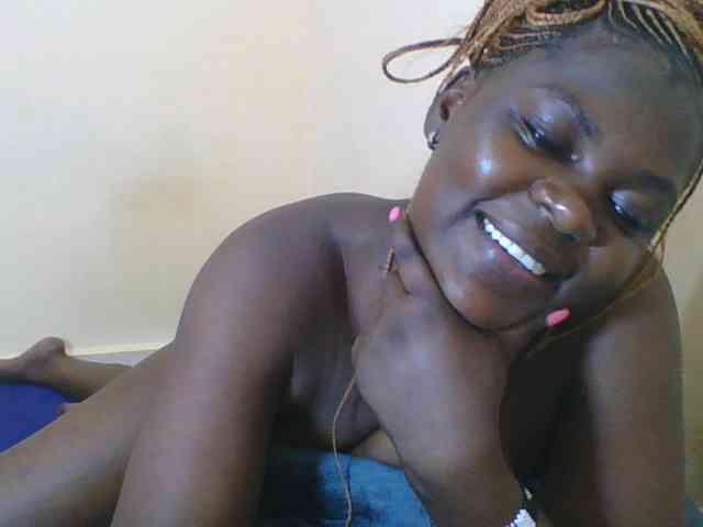 Sweetdarkskin webcam