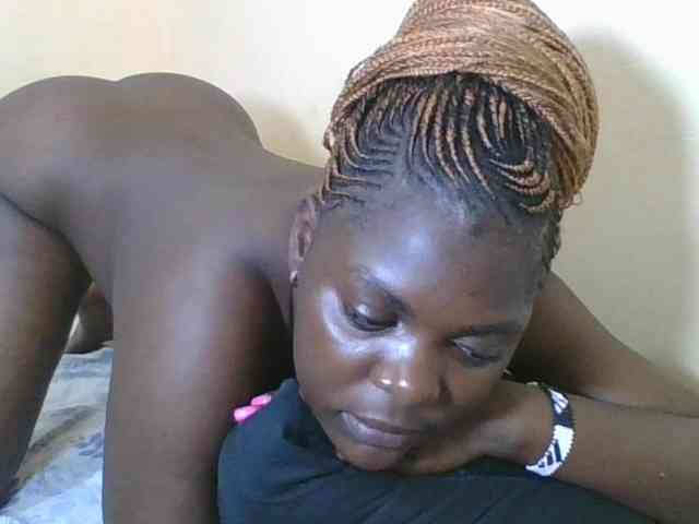 Sweetdarkskin webcam