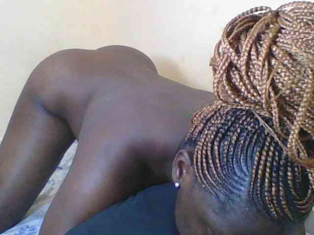 Sweetdarkskin webcam