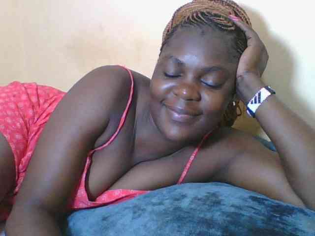 Sweetdarkskin webcam