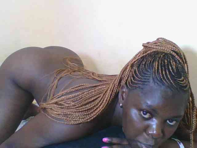 Sweetdarkskin webcam