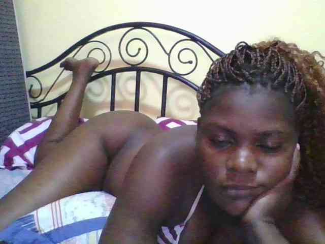 Sweetdarkskin webcam