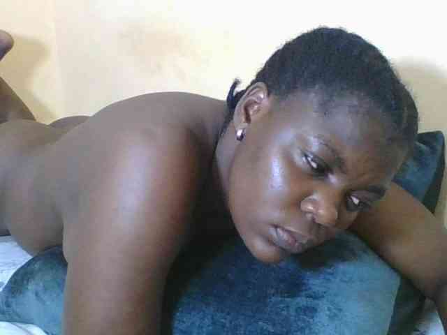 Sweetdarkskin webcam