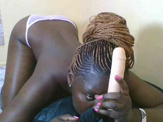 Sweetdarkskin webcam