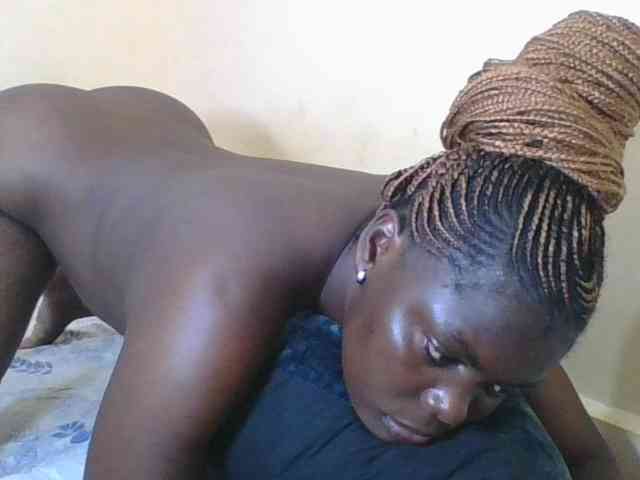 Sweetdarkskin webcam