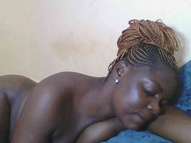 Sweetdarkskin webcam