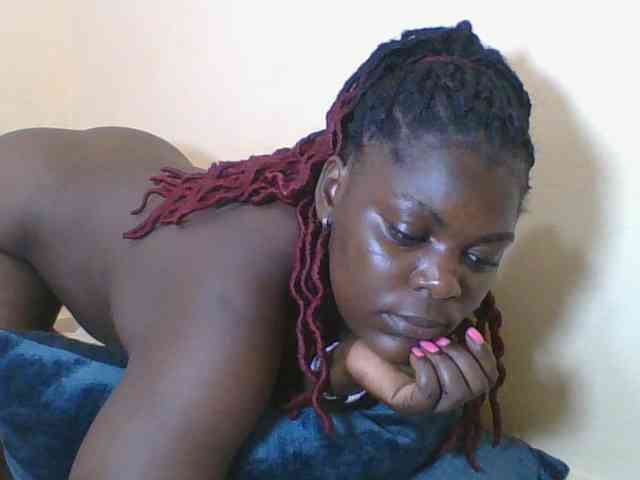 Sweetdarkskin webcam
