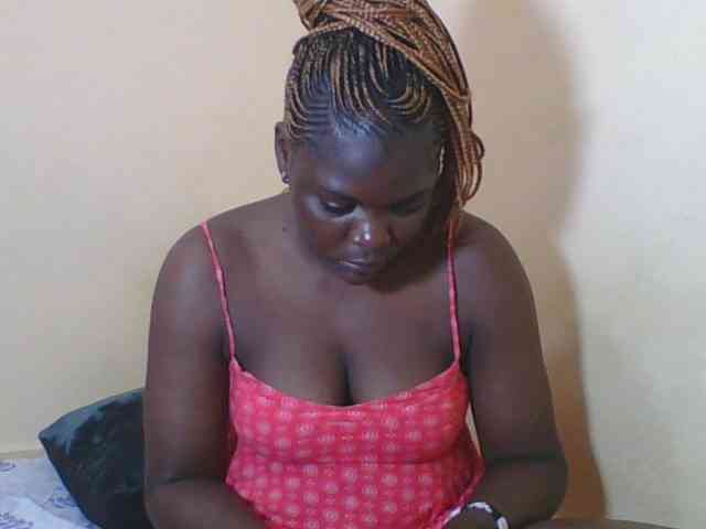 Sweetdarkskin webcam