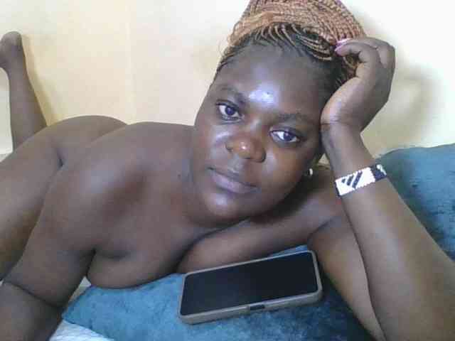 Sweetdarkskin webcam
