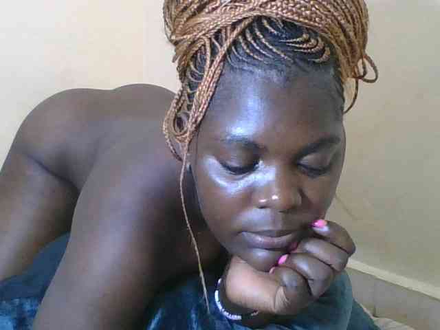 Sweetdarkskin webcam